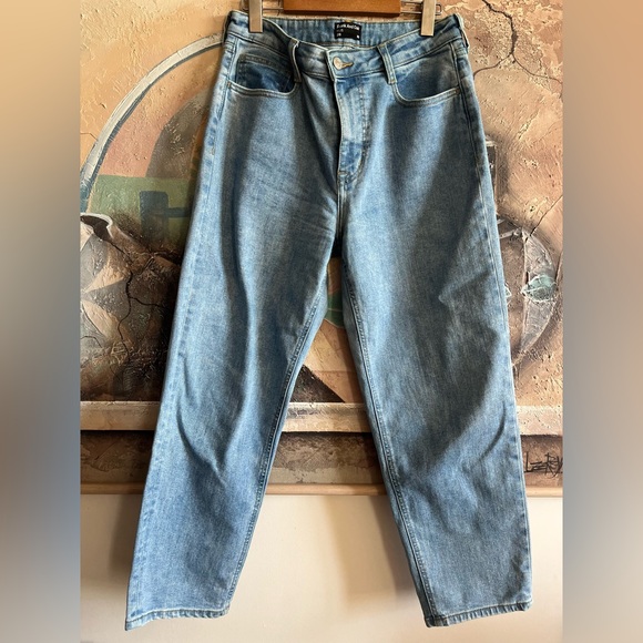 Frank & Oak - The Cyndi Straight Jean - Picture 1 of 11